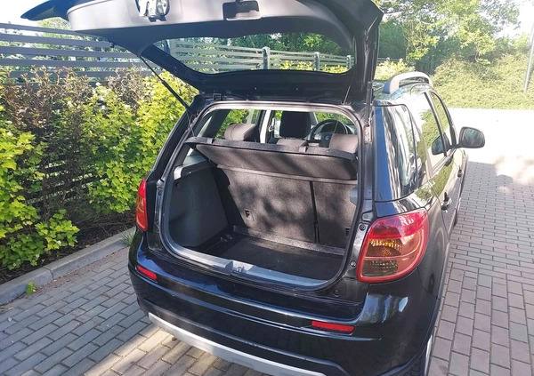 Suzuki SX4 cena 31900 przebieg: 135000, rok produkcji 2012 z Toruń małe 29